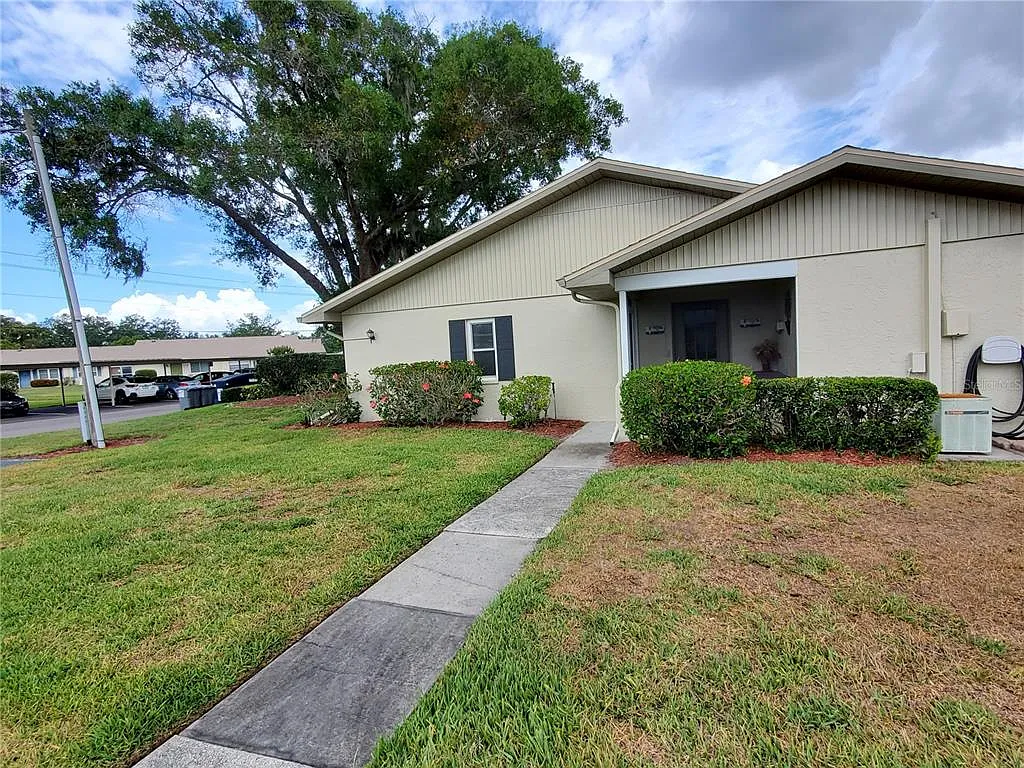 2 bed, 2.0 bath, 1100 sqft, $1,750 — Photo 1
