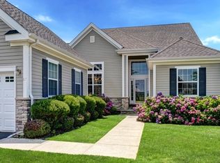87 Chris Sundrop Ct, Riverhead, NY 11901