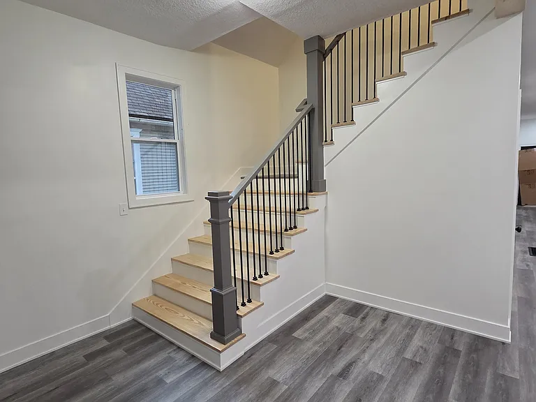 3222 E 11th St — Photo 26