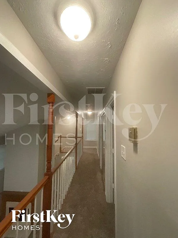 3 bed, 2.0 bath, 1340 sqft, $1,840 — Photo 2