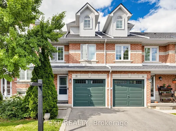 455 Apache Ct Unit 35, Mississauga, ON L4Z 3W8