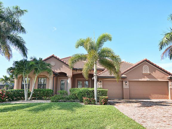 2nd image of 2206 SW 52nd St
