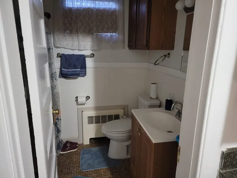 209 Norris St #1 — Photo 9