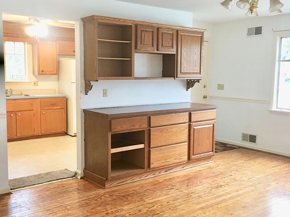 Open area for an entrance and formal dining room