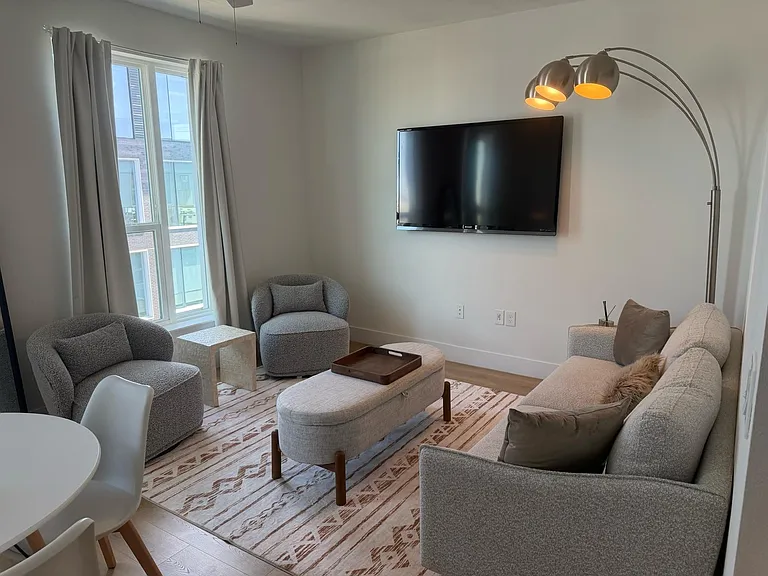 1701 Simond Ave #615 — Photo 18