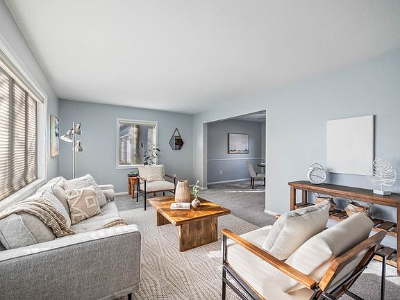 4th image of 2803 Torrey Pines Cir