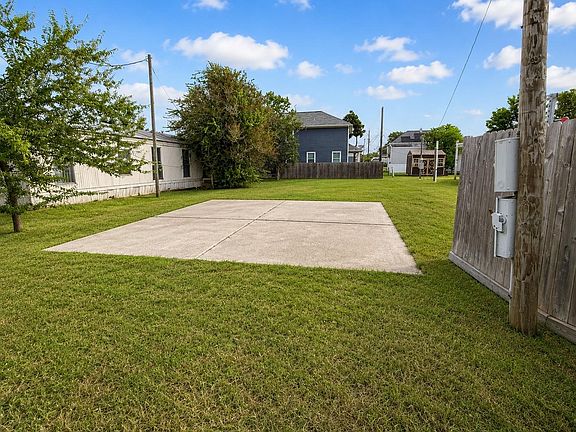 2nd image of 2739 Bay Oaks Harbor Dr Lot 30