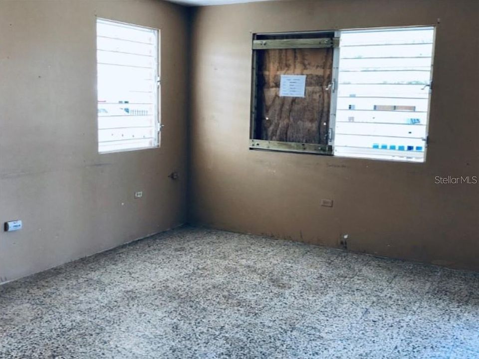 2nd image of 15TH St. Urb. Villa Josco #295