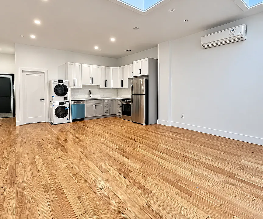 1074 Nostrand Ave #1R