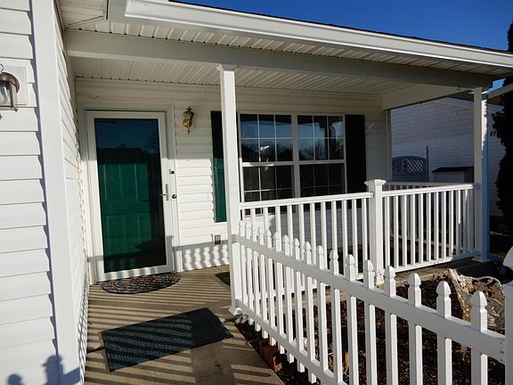 3rd image of 16 Highmeadow Dr