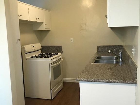 4th image of 6717 Wilkinson Ave #213