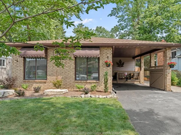 3416 Longfellow Ave, Windsor, ON N9E 2L6