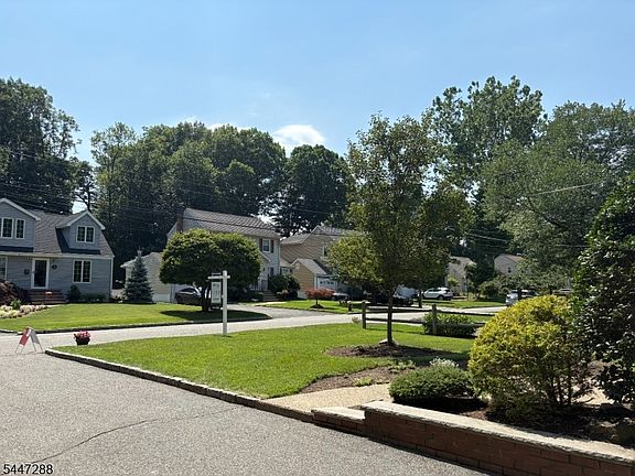 2nd image of 33 Longacre Drive