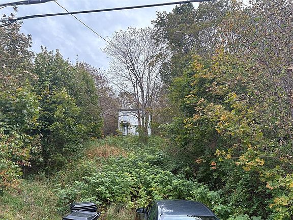 5th image of 609 Southside Road