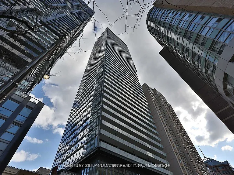 15 Grenville St #3102 — Photo 1