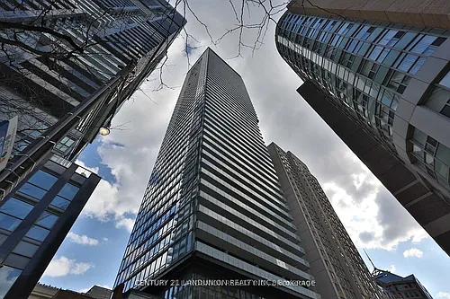 15 Grenville St #3102 Photo 1