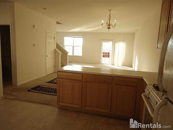 3rd image of 798 Brodhead Dr
