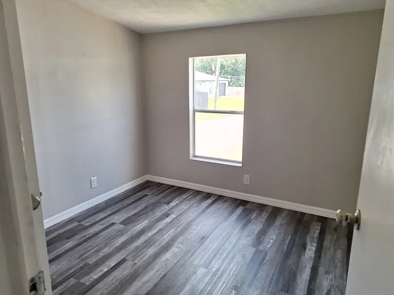 3531 S Pine Ave #5 — Photo 8