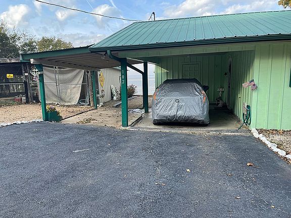 5th image of 102 Saratoga Ln