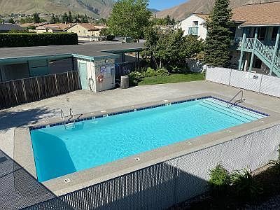 1st image of 10 S Cove Ave APT 30