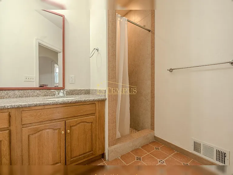 1450 Pomona Ave #C — Photo 7