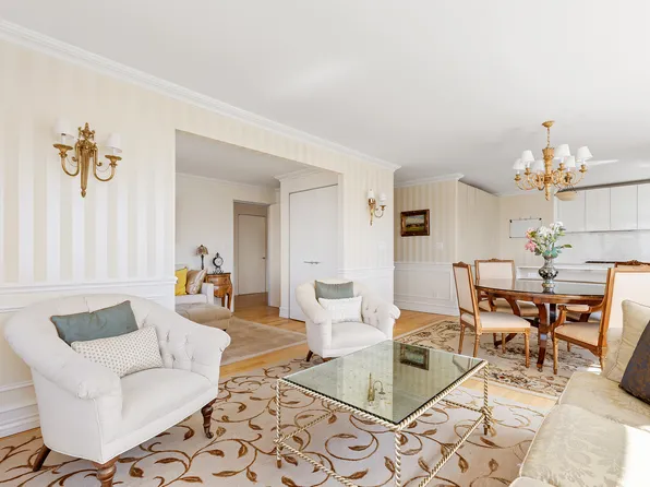 322 West 57th Street 33U image 3 of 17