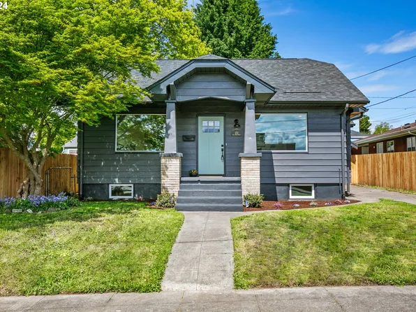 212 E 25th St, Vancouver, WA 98663