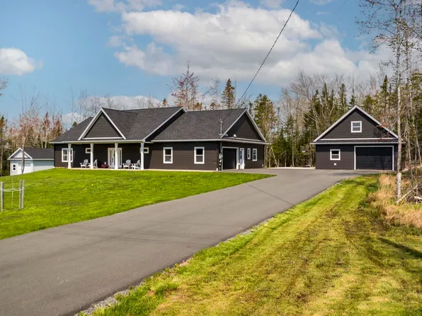 67 Deer Run Ln, East Hants, NS B2S 0J8