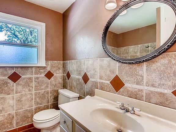 4th image of 2809 Tolosa Dr