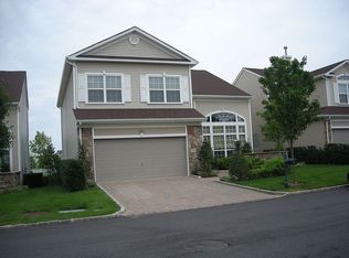 105 Hamlet Dr, Mount Sinai, NY 11766