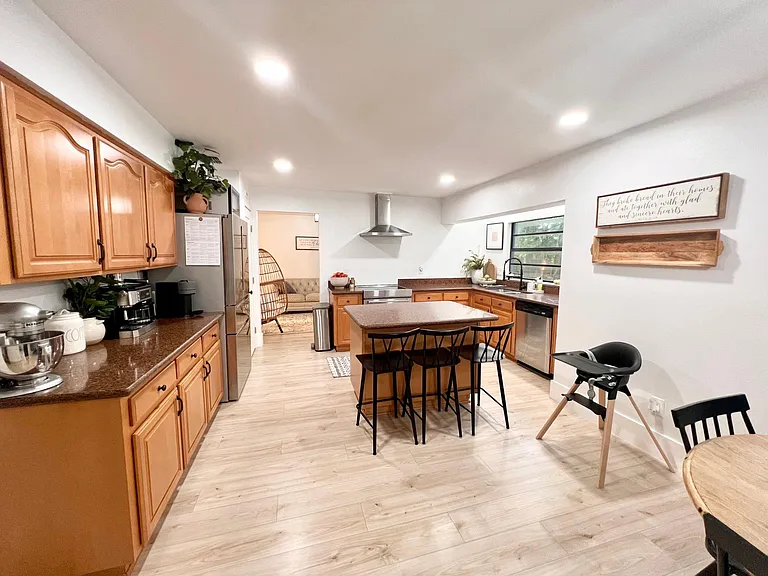 1352 Corner Oaks Dr — Photo 23