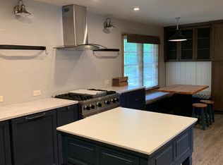 530 Clover Dr, Buford, GA 30518