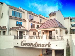 6433 Grandmark Dr, Nichols Hills, OK 73116