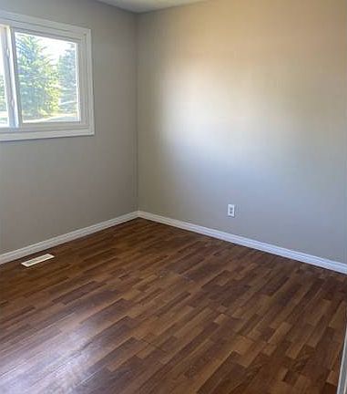 5th image of 1427 54th St NW
