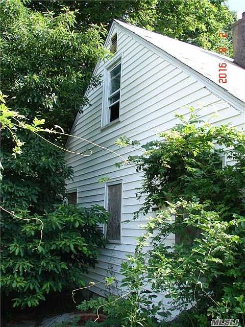 2nd image of 42 E Halley Ln