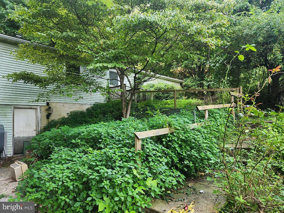 2nd image of 6270 River Rd