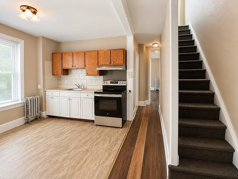 1213 Powell St #2 — Photo 9