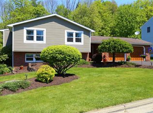 949 Debonair Dr, Endwell, NY 13760