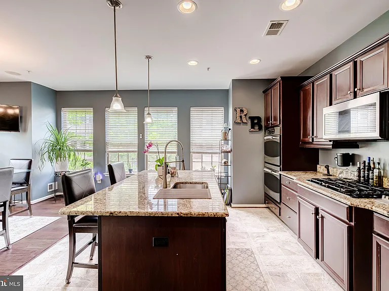 510 Overlook Park Dr #32 — Photo 32