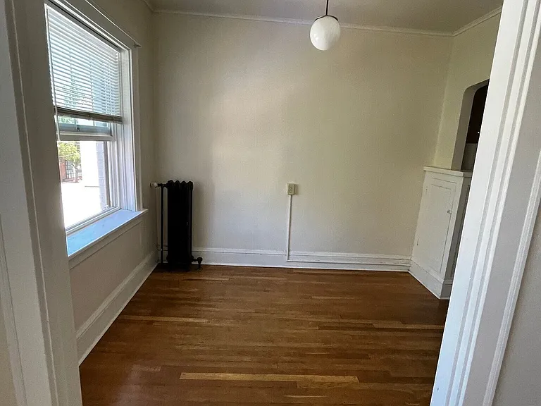 Uptown Apartments — Photo 2