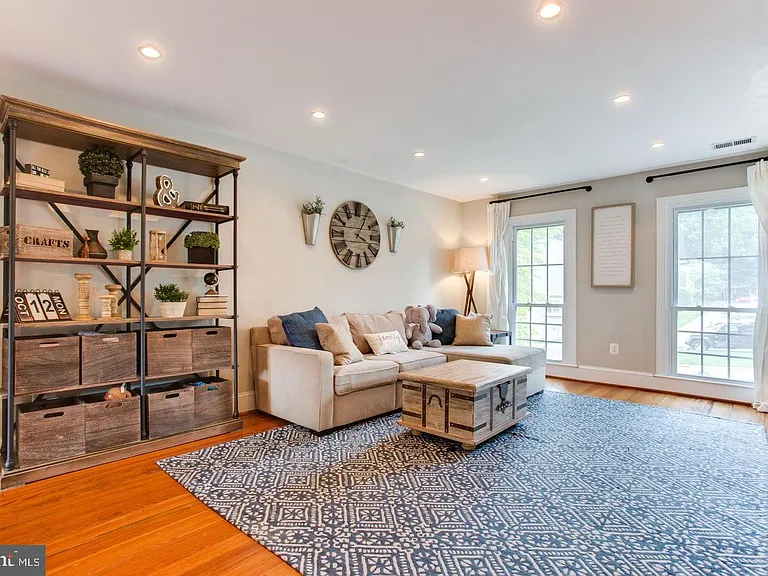 5407 Helm Ct — Photo 4