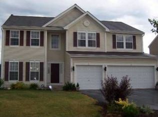 1883 Walsh Dr, Yorkville, IL 60560