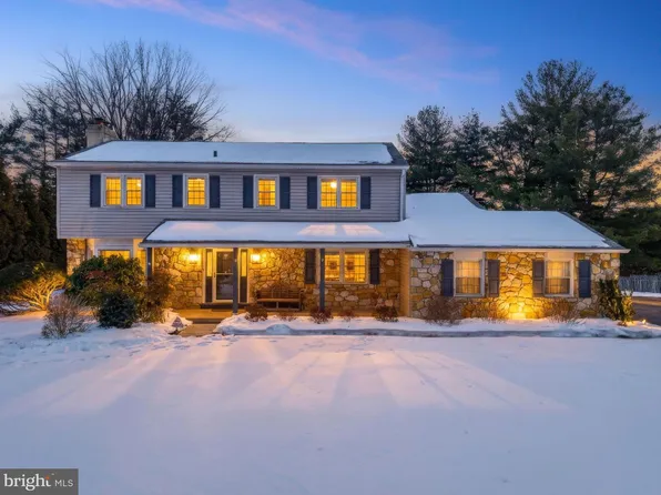 1211 Goodman Dr, Fort Washington, PA 19034