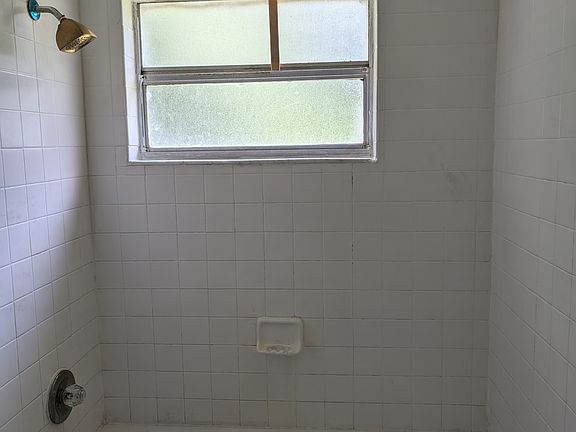 5th image of 14815 N 20th St #A/b
