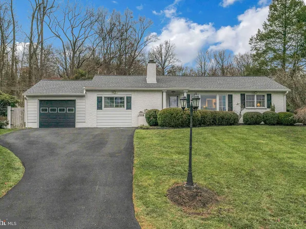 1015 Goodwin Ln, West Chester, PA 19382