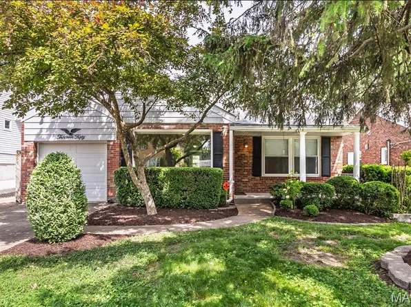 1350 Monier Pl, Saint Louis, MO 63122