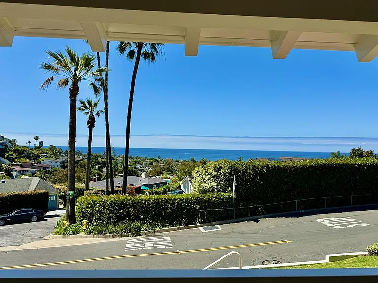 930 Skyline Dr — Photo 9