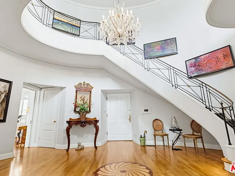 516 S Rimpau Blvd — Photo 12