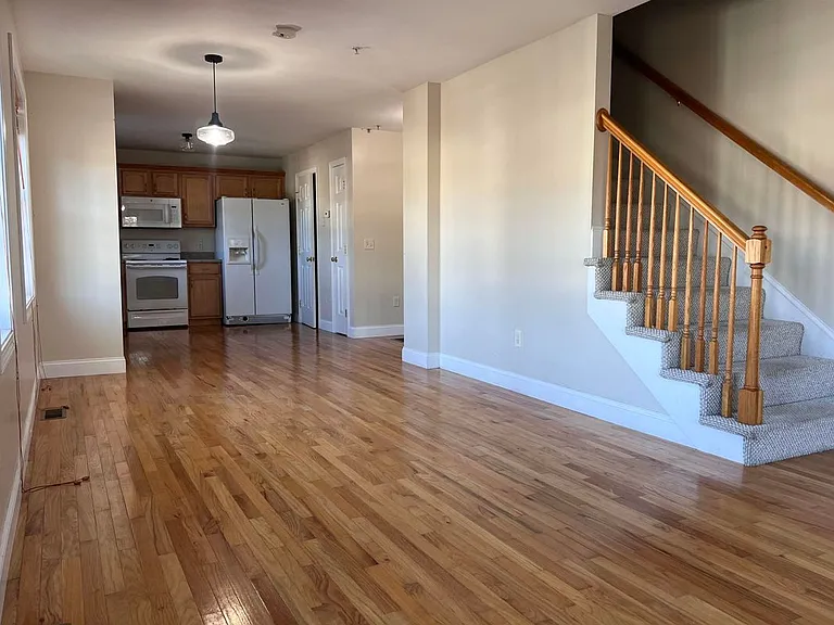 20 Portsmouth Ave #D — Photo 10