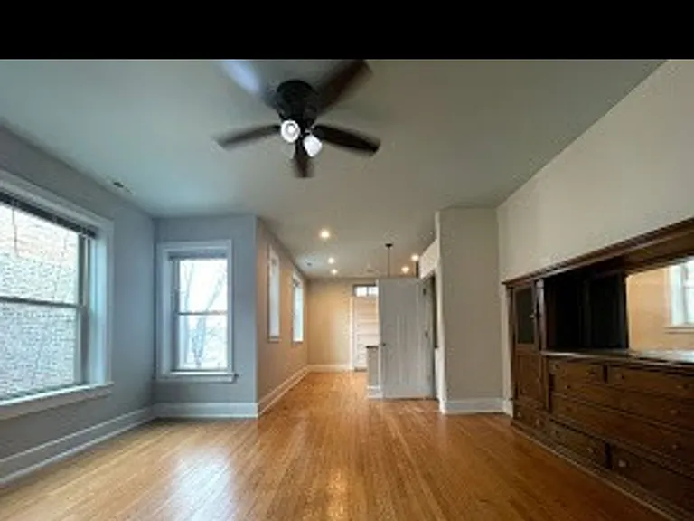 812 W Cuyler Ave #3 — Photo 4